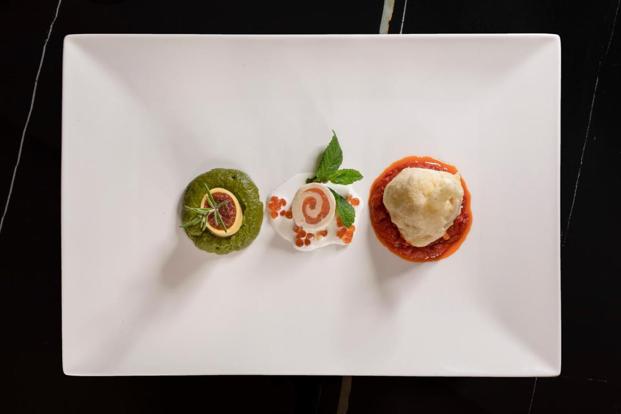 Lhp Napoli Palace & Spa Exterior photo A rectangular plate